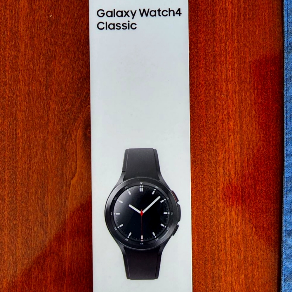Samsung Galaxy Watch4 Classic Stainless Steel Smartwatch 42mm Black (New in Box)